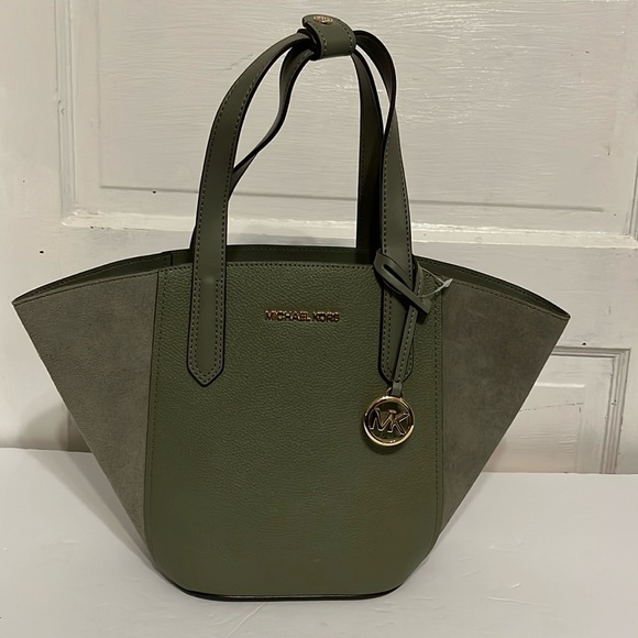 Michael Kors Portia Small Bucket Purse Army Green Pebbled Leather w/ Suede NWT - Picture 1 of 12